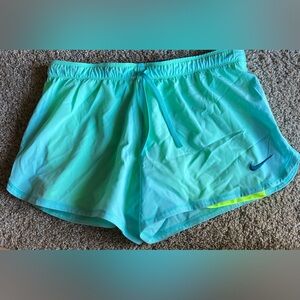 women’s nike shorts